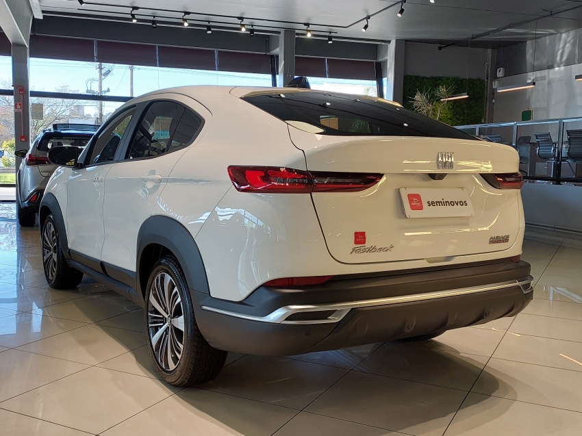 fiat fastback 1.0 turbo 200 flex audace cvt 4p automatico 2025