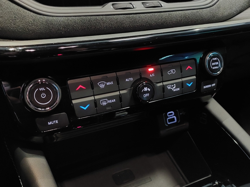 jeep commander 2.0 hurricane 4 turbo gasolina blackhawk at9 4p automatico 2025