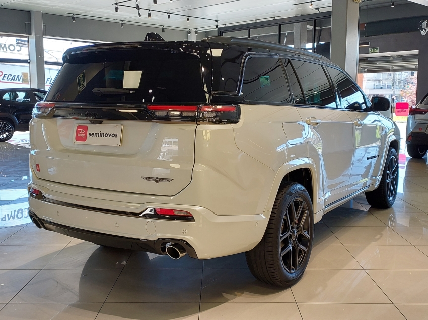 jeep commander 2.0 hurricane 4 turbo gasolina blackhawk at9 4p automatico 2025