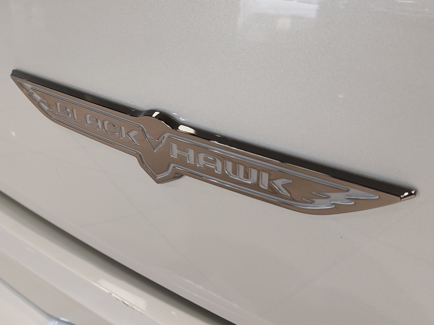jeep commander 2.0 hurricane 4 turbo gasolina blackhawk at9 4p automatico 2025