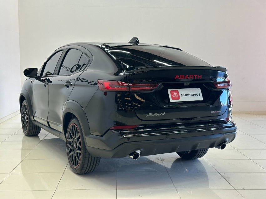 fiat fastback 1.3 turbo 270 flex abarth at6 4p automatico 2025