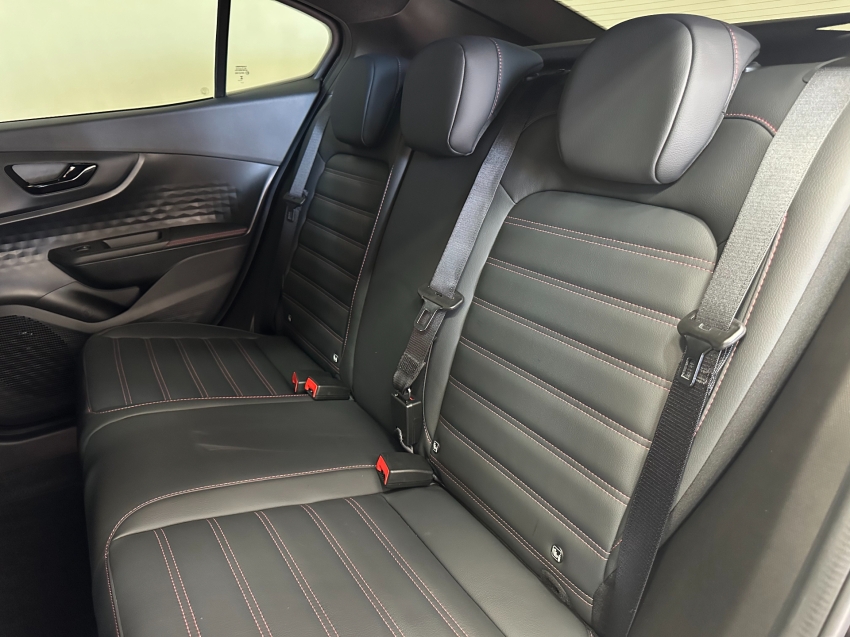 fiat fastback 1.3 turbo 270 flex abarth at6 4p automatico 2025