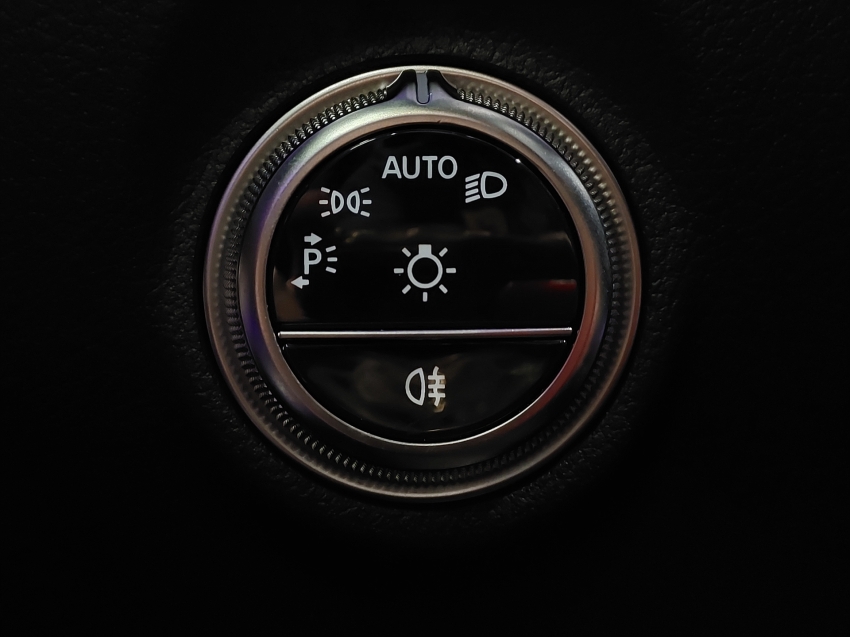 mercedes-benz c 300 2.0 eq boost hibrido amg line 9g-tronic 4p automatico 202521