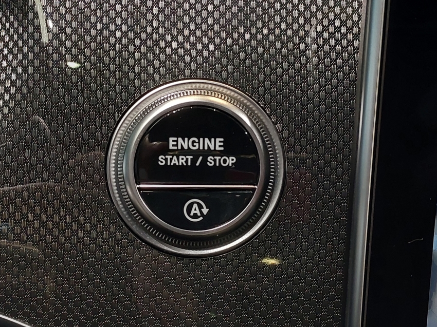 mercedes-benz c 300 2.0 eq boost hibrido amg line 9g-tronic 4p automatico 202517