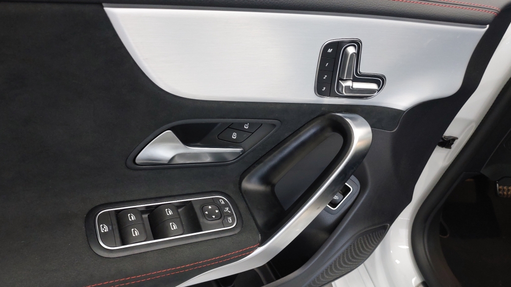 mercedes-benz cla 200 1.3 mhev 7g-dct hibrido 4p automatico 2024