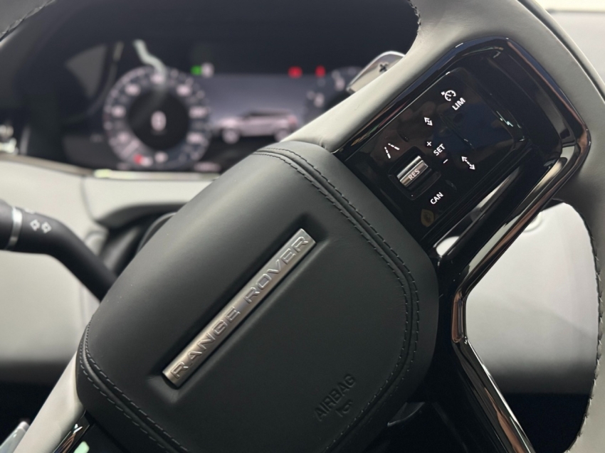 land rover range evoque 2.0 p250 flex r-dynamic hse awd automatico 4p 2025