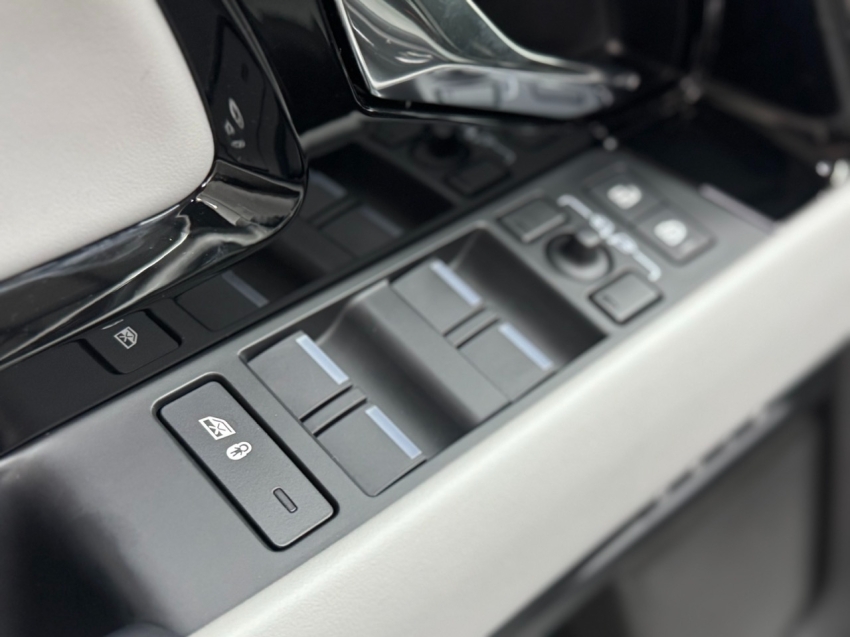 land rover range evoque 2.0 p250 flex r-dynamic hse awd automatico 4p 2025