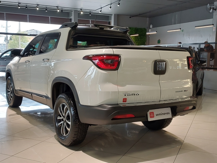 fiat toro 2.4 16v multiair flex freedom at9 4p automatico 2017