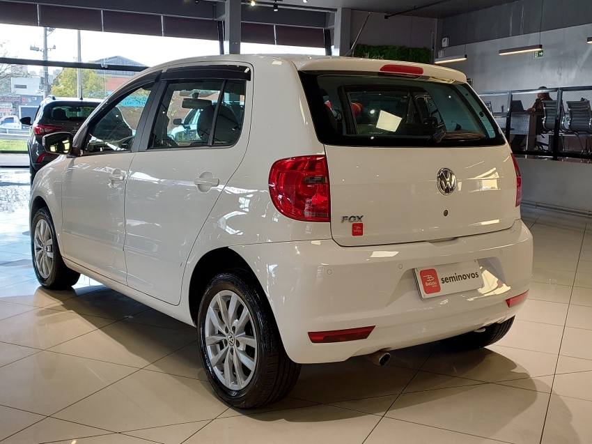 volkswagen fox 1.0 mi 8v flex 4p manual 2014
