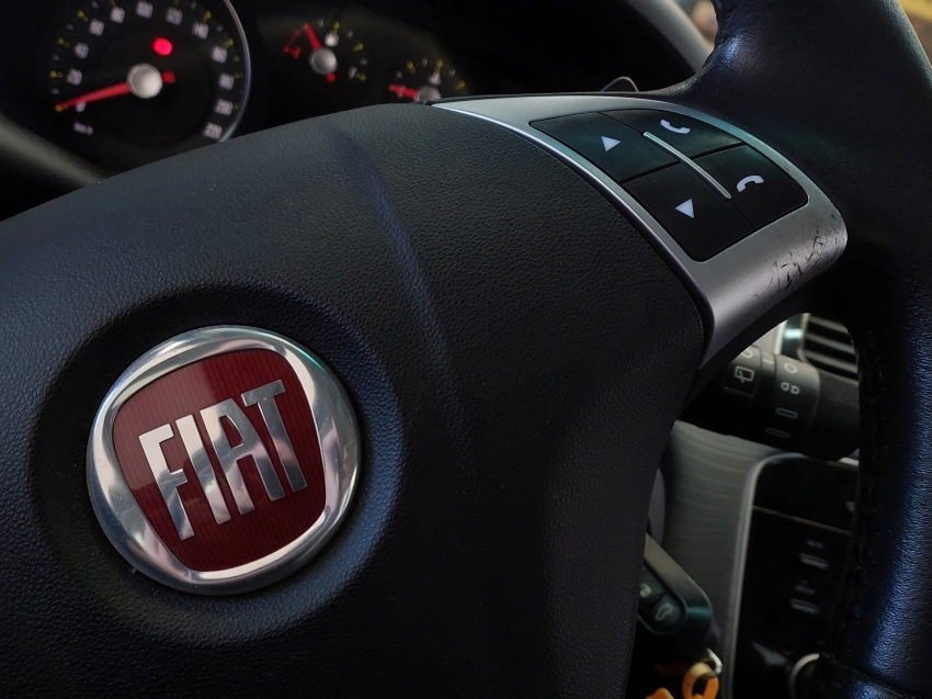 fiat punto 1.6 essence 16v flex 4p automatizado automatico 2016