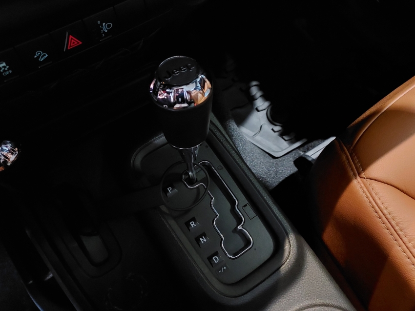 jeep wrangler 3.6 sport 4x4 v6 12v gasolina 2p automatico 201510