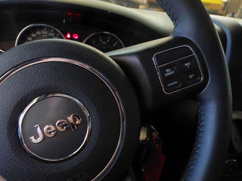 jeep wrangler 3.6 sport 4x4 v6 12v gasolina 2p automatico 2015