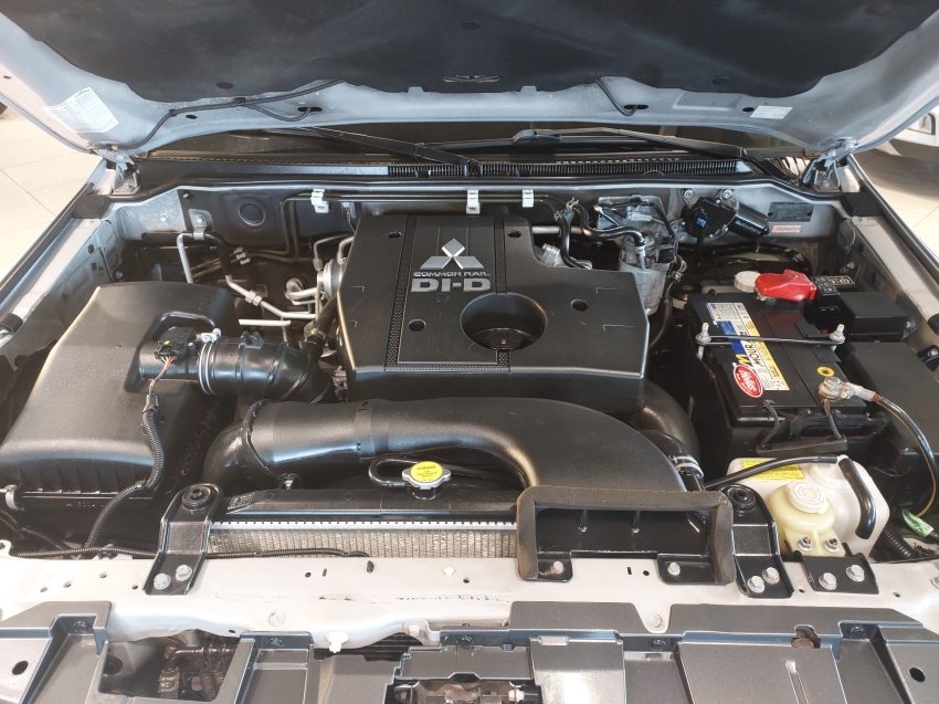 mitsubishi pajero full 3.2 hpe 4x4 16v turbo intercooler diesel 4p automatico 201625