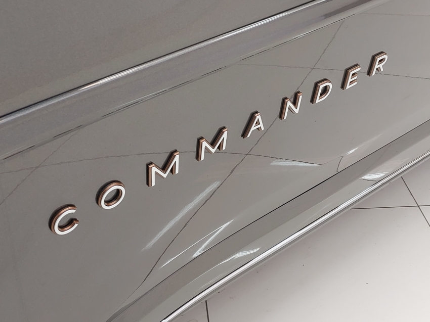 jeep commander 2.0 td380 turbo diesel overland at9 4p automatico 2022