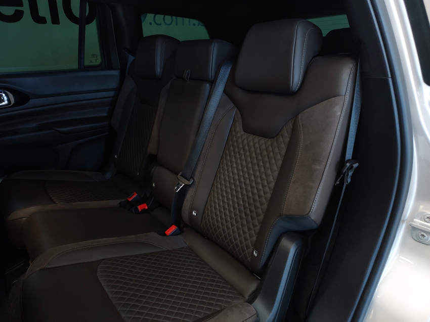 jeep commander 2.0 td380 turbo diesel overland at9 4p automatico 2023