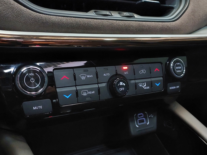 jeep commander 2.0 td380 turbo diesel overland at9 4p automatico 2023