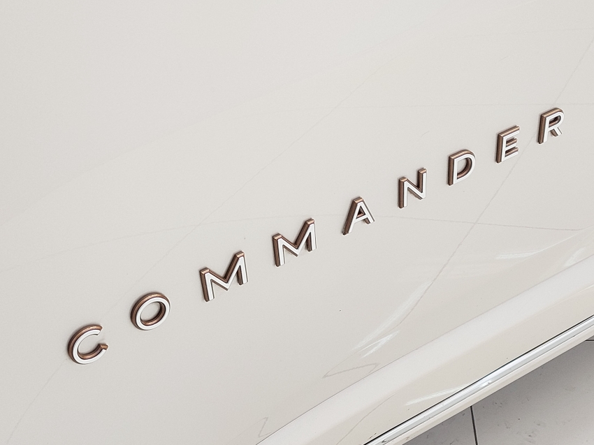 jeep commander 2.0 td380 turbo diesel overland at9 4p automatico 2023