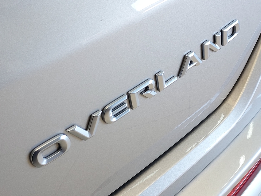 jeep commander 2.0 td380 turbo diesel overland at9 4p automatico 2023