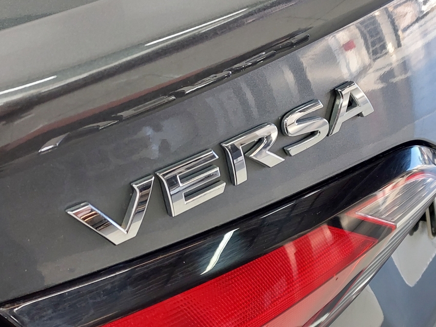 nissan versa 1.6 16v flex exclusive xtronic 4p automatico 2025