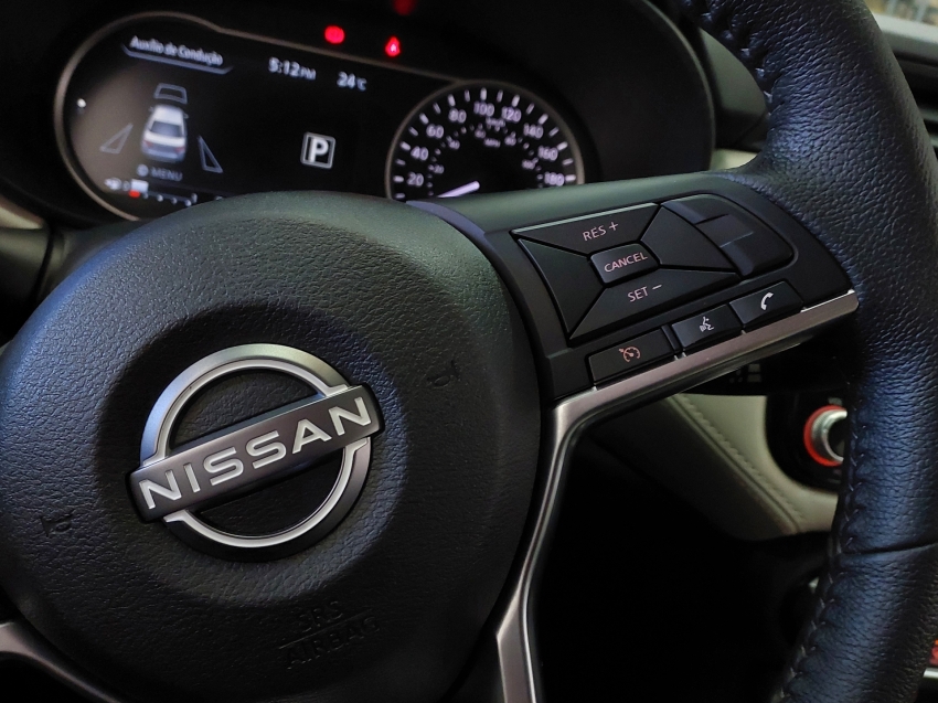 nissan versa 1.6 16v flex exclusive xtronic 4p automatico 2025
