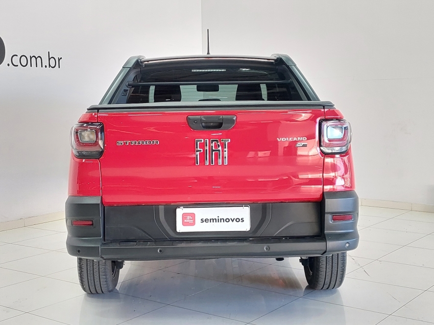 fiat strada 1.3 firefly flex volcano cd cvt 4p automatico 2023