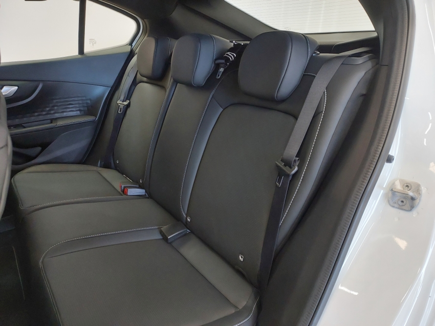 fiat fastback 1.0 turbo 200 hybrid impetus cvt hibrido 4p automatico 2026