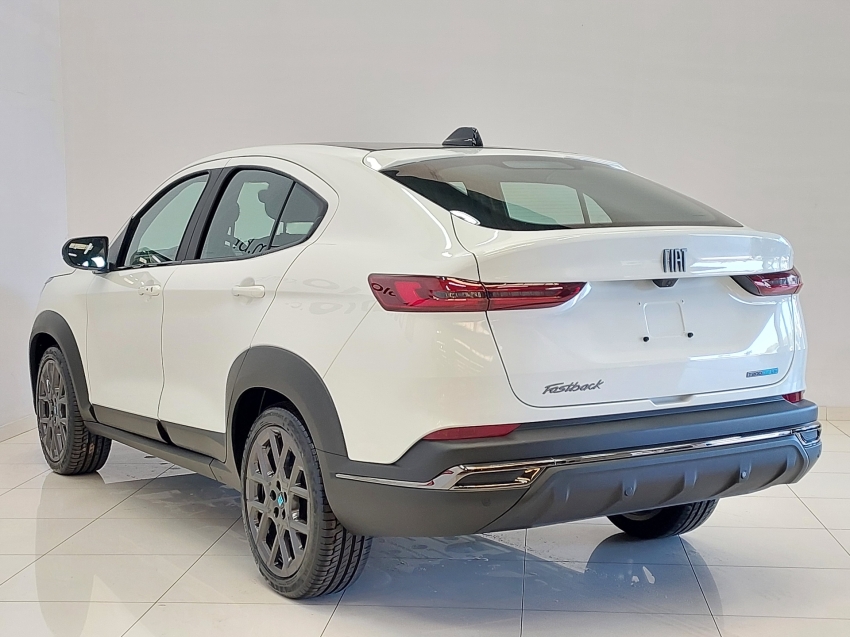 fiat fastback 1.0 turbo 200 hybrid impetus cvt hibrido 4p automatico 2026