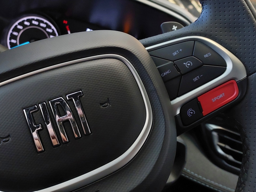 fiat fastback 1.0 turbo 200 hybrid audace cvt hibrido 4p automatico 2026