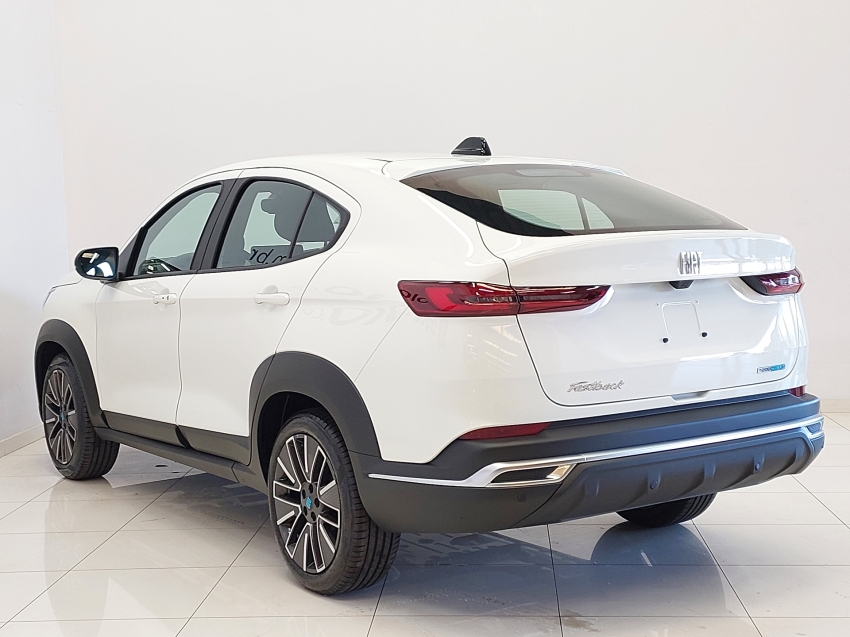 fiat fastback 1.0 turbo 200 hybrid audace cvt hibrido 4p automatico 2026