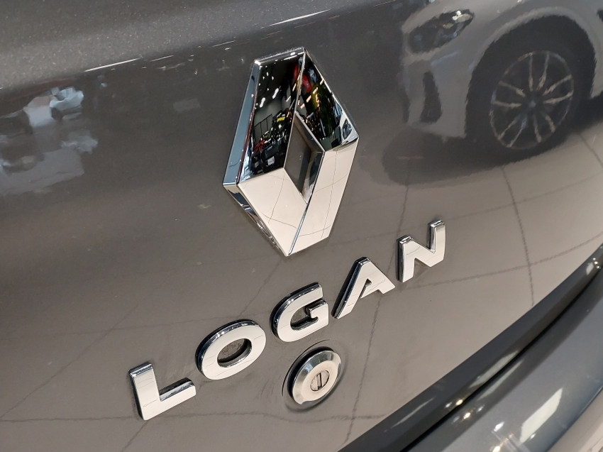 renault logan 1.6 expression 8v flex 4p automatizado semiautomatico 2016