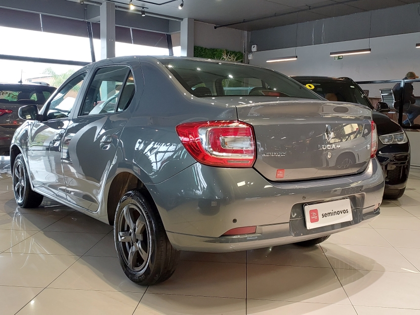 renault logan 1.6 expression 8v flex 4p automatizado semiautomatico 2016