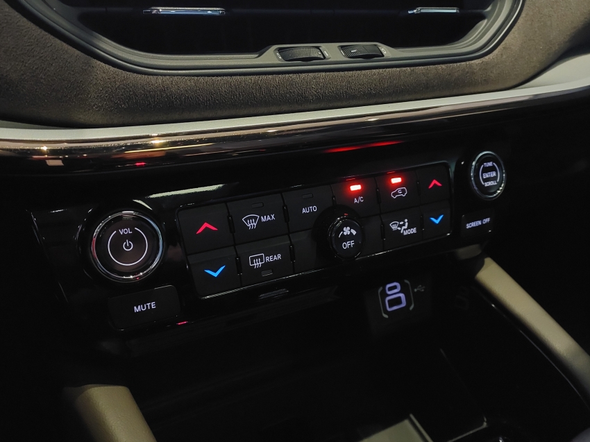 jeep commander 2.0 td380 turbo diesel overland at9 4p automatico 2022