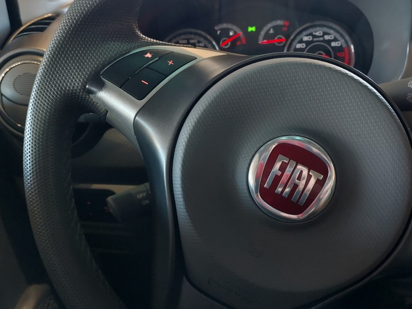 fiat palio 1.6 mpi essence 16v flex 4p automatizado semiautomatico 201415 fiat palio 1.6 mpi essence 16v flex 4p automatizado semiautomatico 201415