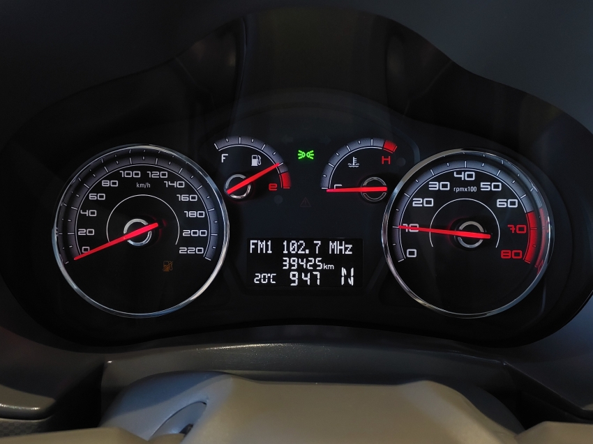 fiat palio 1.6 mpi essence 16v flex 4p automatizado semiautomatico 201413 fiat palio 1.6 mpi essence 16v flex 4p automatizado semiautomatico 201413