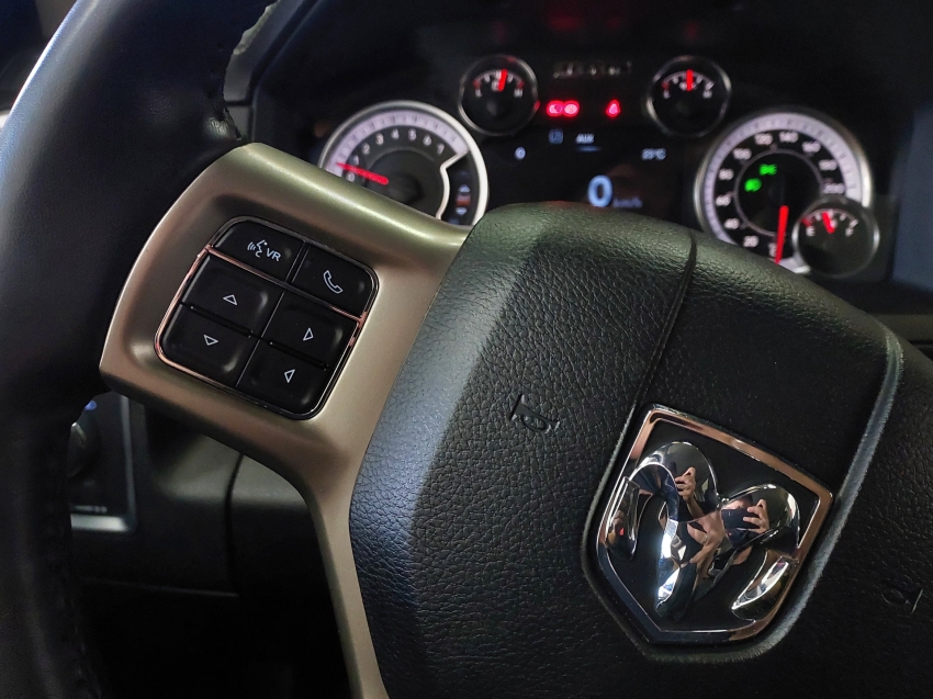 ram classic 5.7 v8 gasolina laramie night edition cd 4x4 automatico 4p 2022