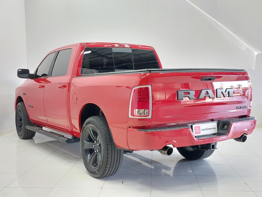 ram classic 5.7 v8 gasolina laramie night edition cd 4x4 automatico 4p 2022