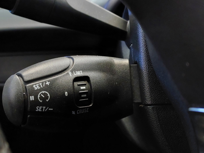 peugeot 2008 1.6 16v thp flex griffe 4p automatico 2023