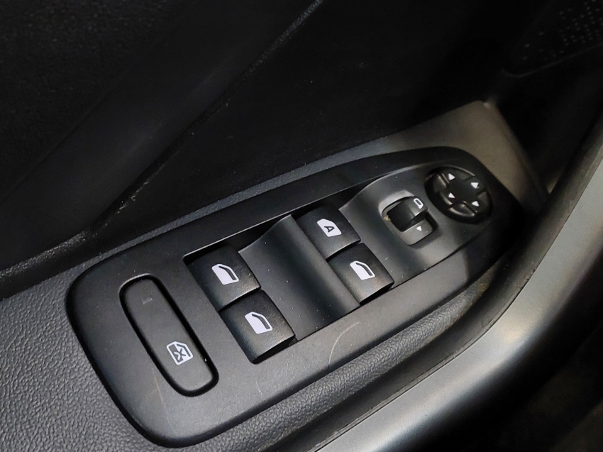 peugeot 2008 1.6 16v thp flex griffe 4p automatico 2023