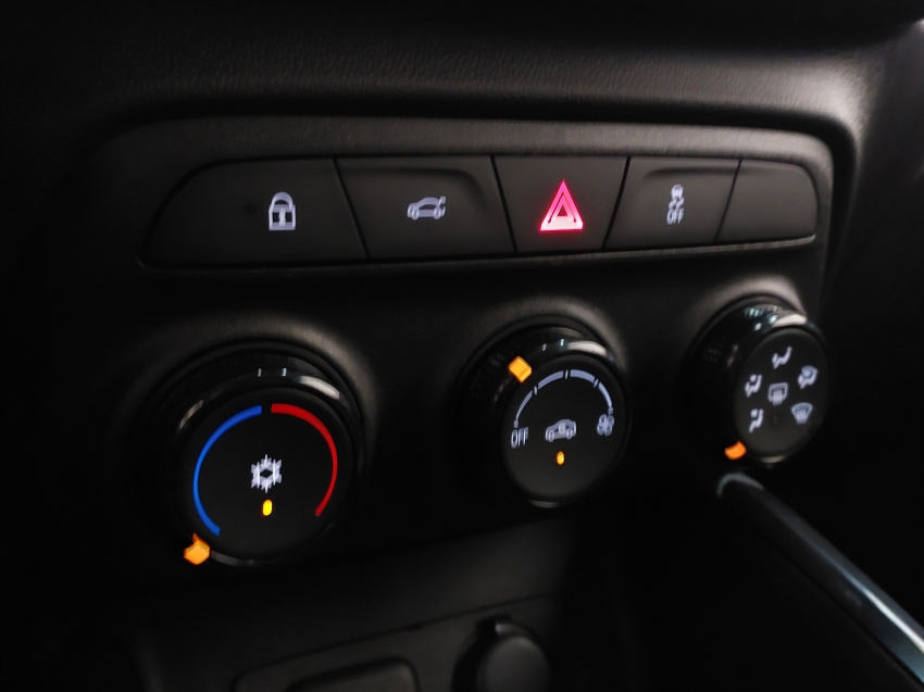 chevrolet onix 1.0 flex manual 4p 2025