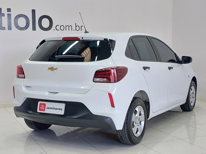 chevrolet onix 1.0 flex manual 4p 2025