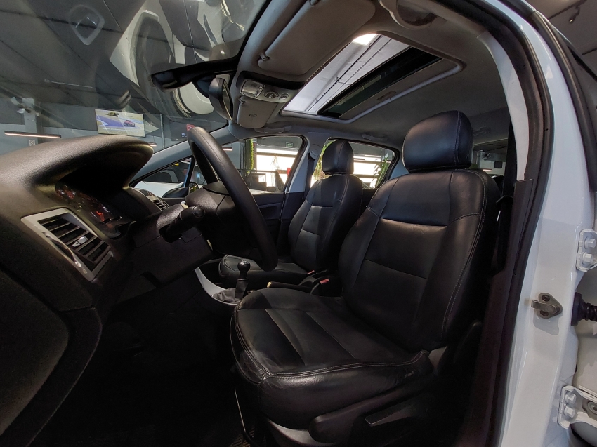 peugeot 307 1.6 presence 16v flex 4p manual 2012