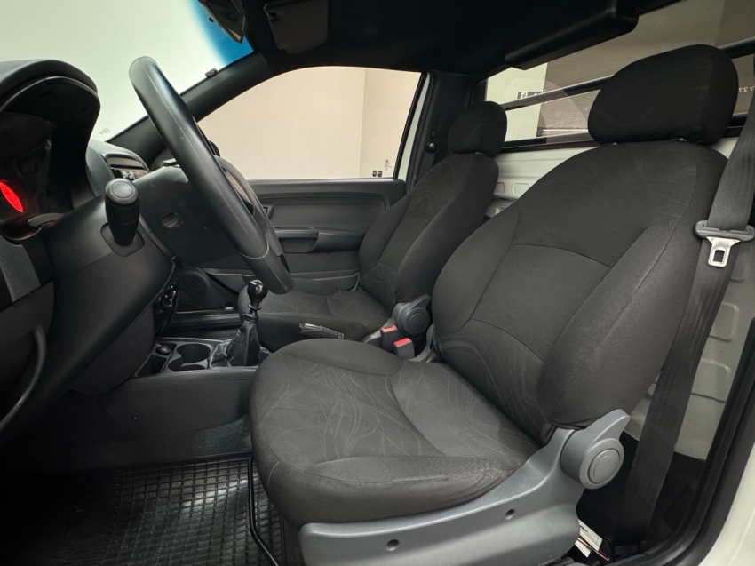 fiat strada 1.4 mpi hard working cs 8v flex 2p manual 20198 fiat strada 1.4 mpi hard working cs 8v flex 2p manual 20198