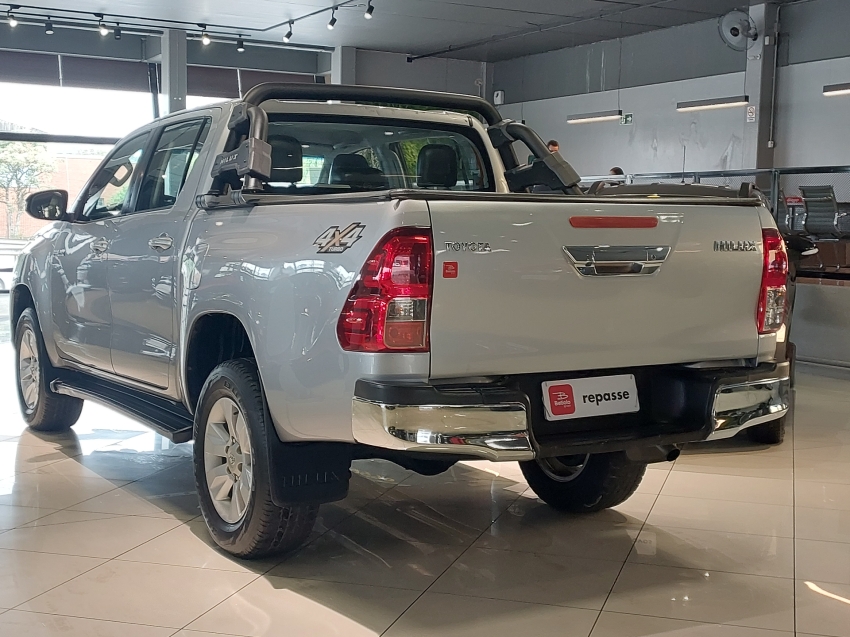 toyota hilux 2.8 sr 4x4 cd 16v diesel 4p automatico 20164