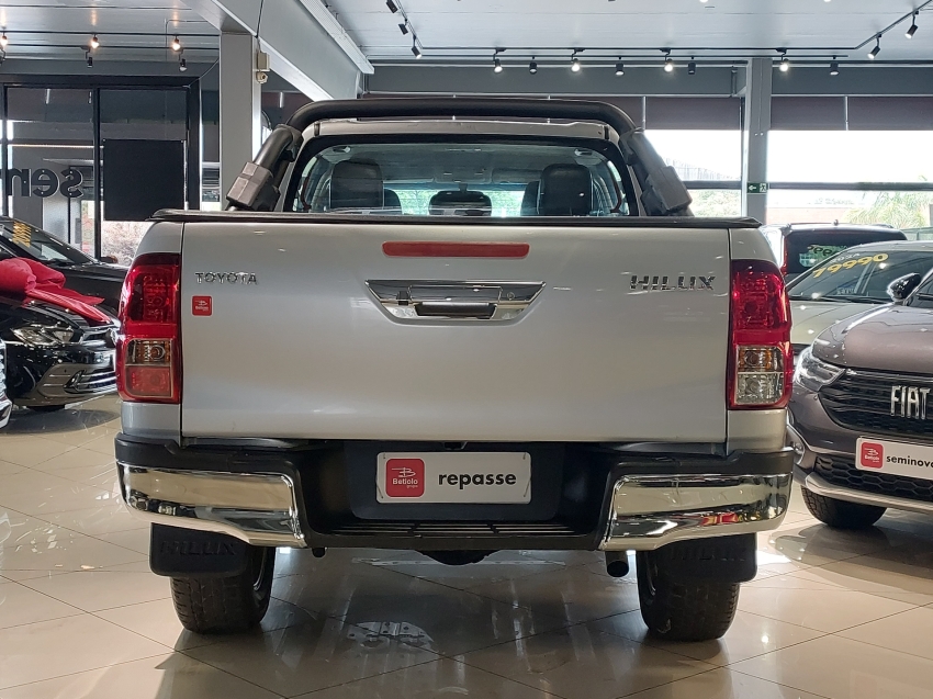 toyota hilux 2.8 sr 4x4 cd 16v diesel 4p automatico 20165