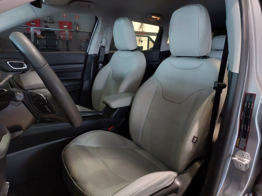 jeep compass 1.3 t270 turbo flex longitude at6 4p automatico 20228 jeep compass 1.3 t270 turbo flex longitude at6 4p automatico 20228