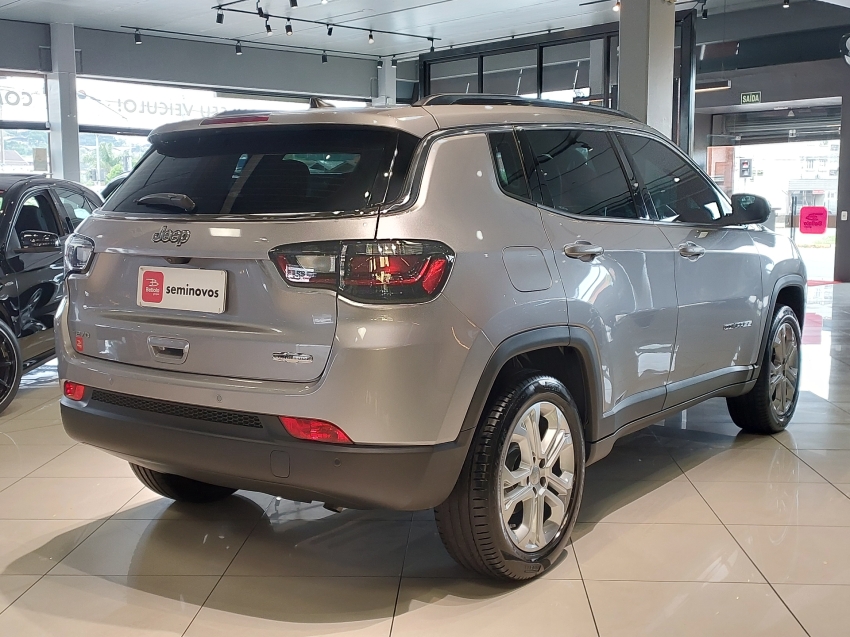 jeep compass 1.3 t270 turbo flex longitude at6 4p automatico 20225 jeep compass 1.3 t270 turbo flex longitude at6 4p automatico 20225