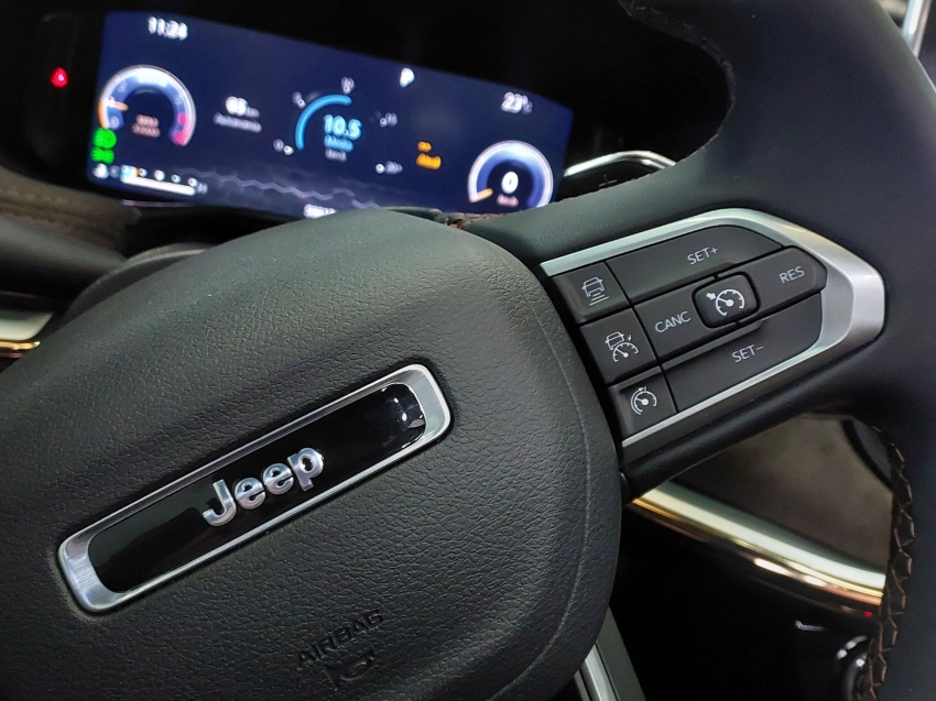 jeep commander 1.3 t270 turbo flex overland at6 4p automatico 202221 jeep commander 1.3 t270 turbo flex overland at6 4p automatico 202221