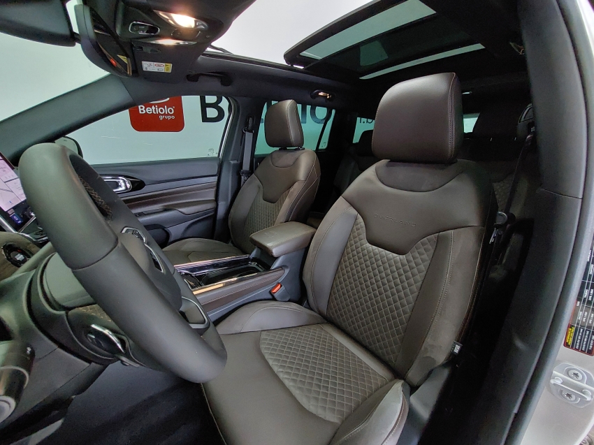 jeep commander 1.3 t270 turbo flex overland at6 4p automatico 20228 jeep commander 1.3 t270 turbo flex overland at6 4p automatico 20228