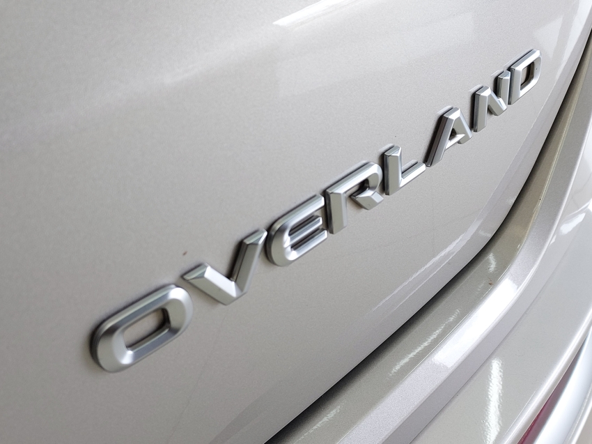 jeep commander 1.3 t270 turbo flex overland at6 4p automatico 202227 jeep commander 1.3 t270 turbo flex overland at6 4p automatico 202227