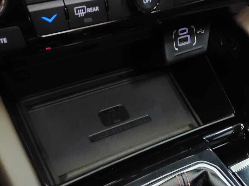 jeep commander 1.3 t270 turbo flex overland at6 4p automatico 202219 jeep commander 1.3 t270 turbo flex overland at6 4p automatico 202219